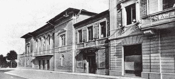 Un'immagine storica del teatro Politeama di Tolentino