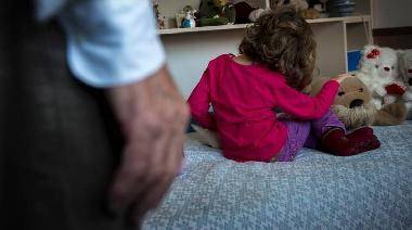 Presunti abusi sulla figlia: da rifare il processo al padre