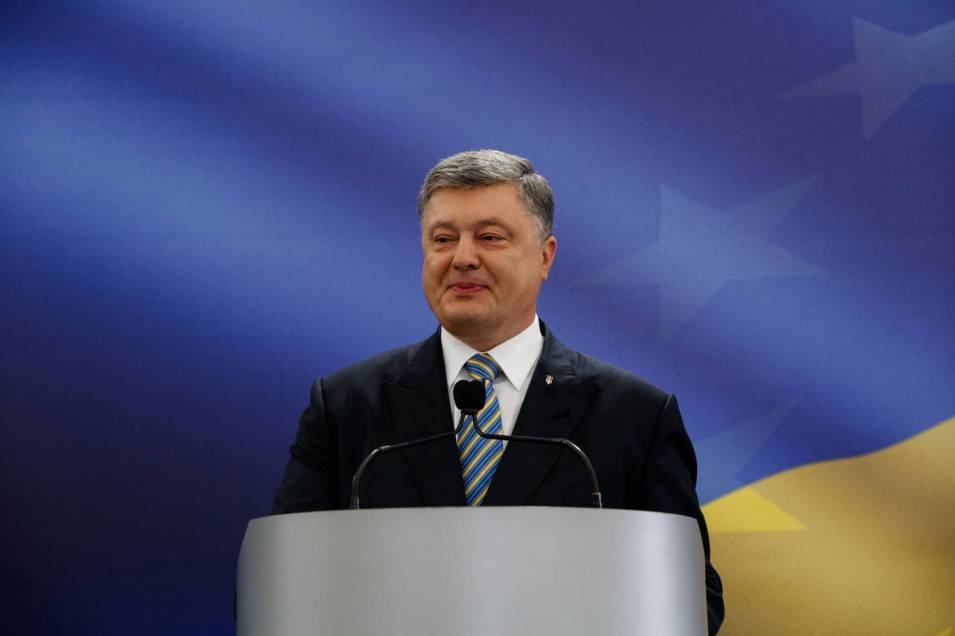 La carta del nemico per un Poroshenko in crisi di consensi