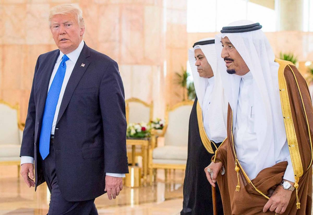Trump parla ai leader arabi: "Guerra al jihad, non all'islam"