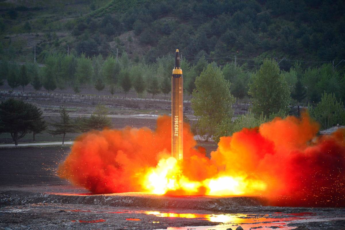 Kim testa il missile che può colpire l'America