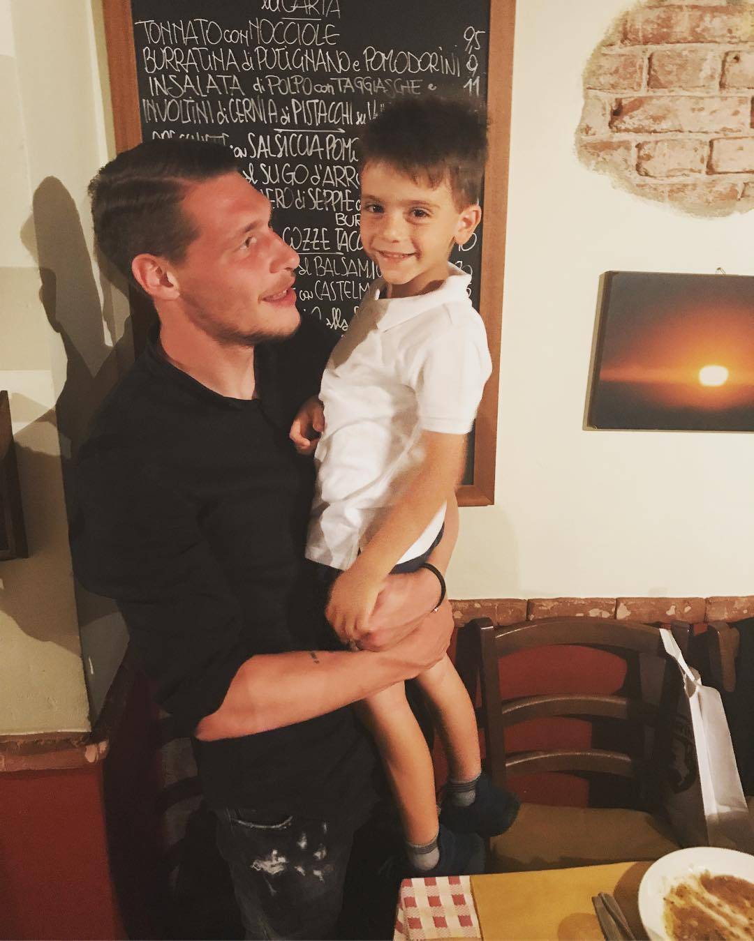 Bonucci fa felice suo figlio Lorenzo: "Stasera con Belotti sì che mi sono divertito"