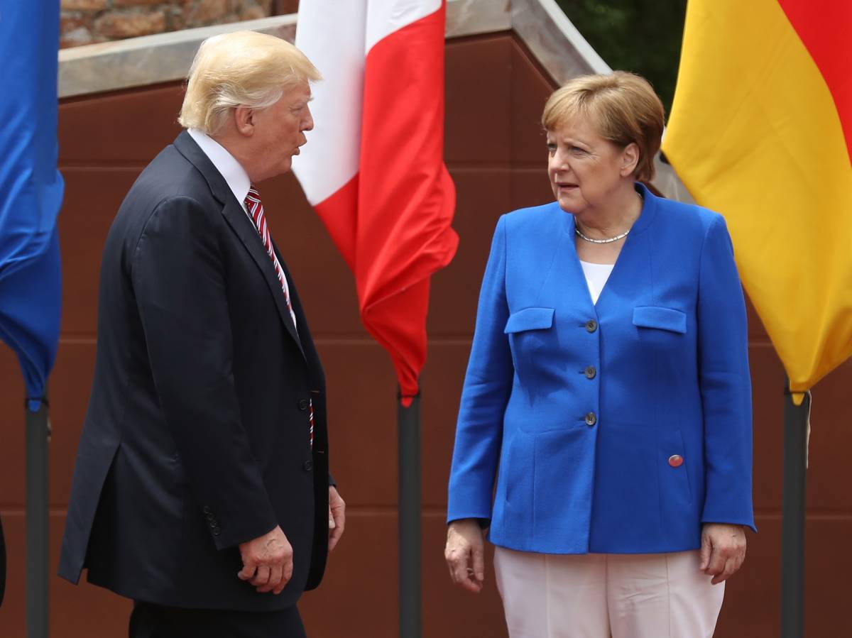 Ma Berlino rincara la dose: "Trump ci sta indebolendo"