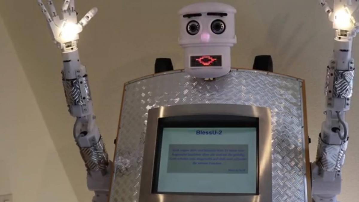 Germania, nella città di Lutero le benedizioni le dà un robot