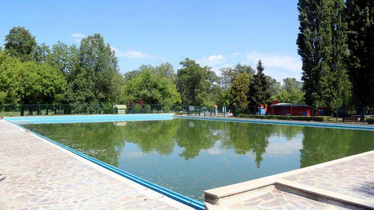 Asolo, il sindaco vieta le piscine private: "È uno spreco d'acqua"