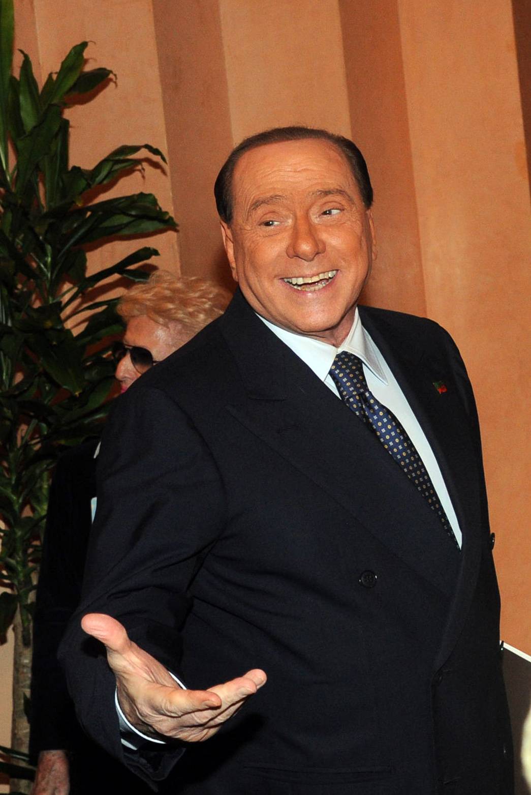 Il miele di Berlusconi sul Milan dei suoi eredi