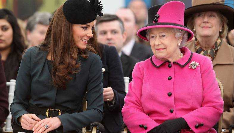 Kate Middleton, Elisabetta II maestra di stile