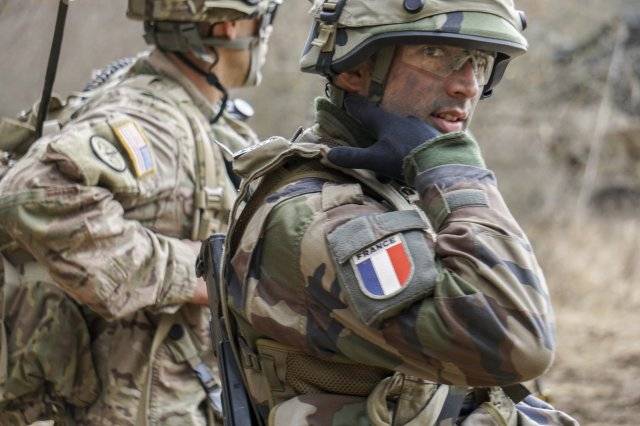 Un militare italiano della Legione straniera si uccide in Francia