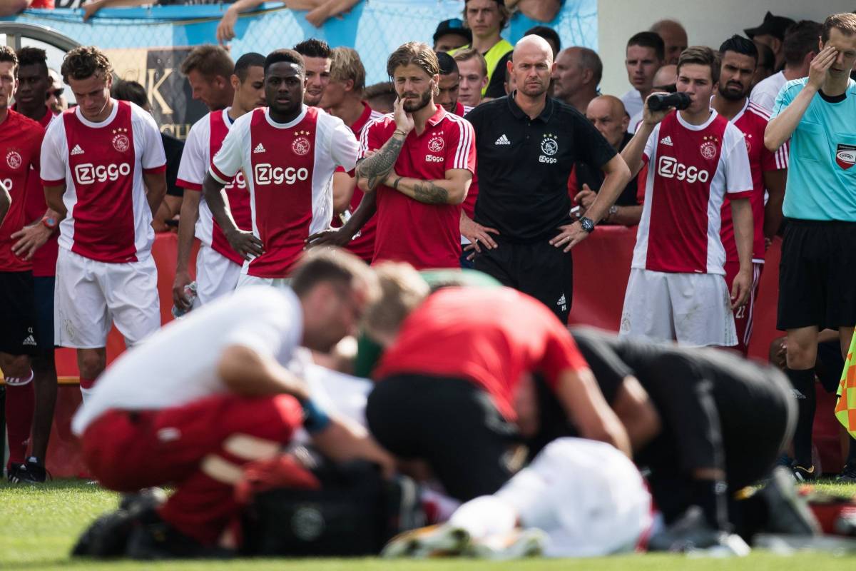 Ajax-Werder Brema, Abdelhak Nouri si accascia in campo