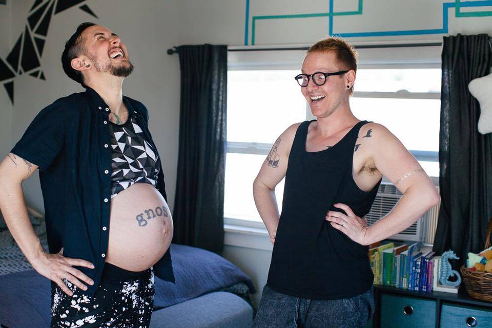 "Io trans ho partorito un bimbo". Il racconto choc della gravidanza