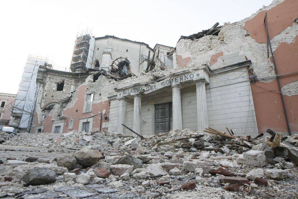 Terremoto L'Aquila, mazzette per appalti per la ricostruzione