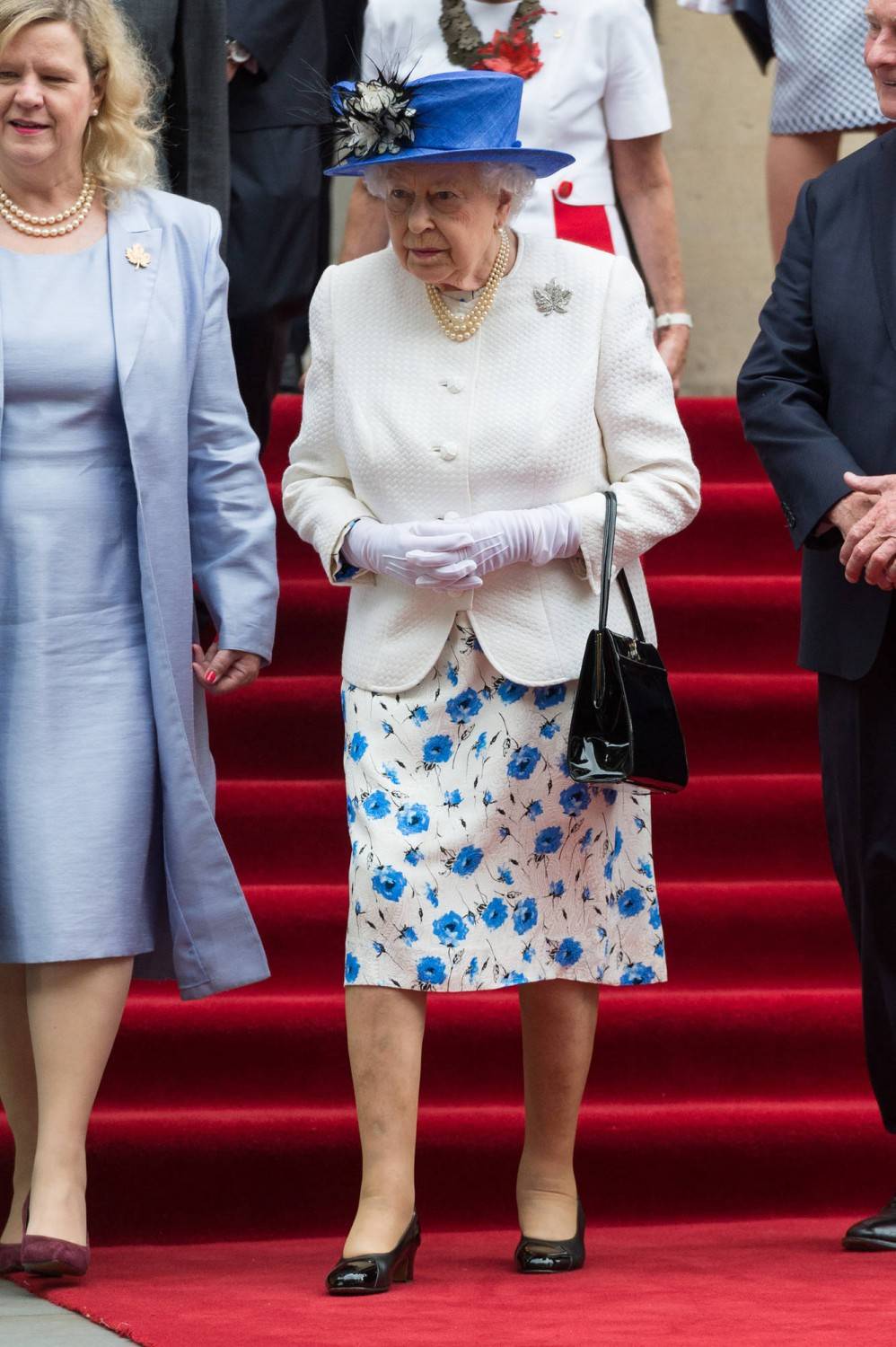Uniformi, diademi e cappellini: ecco il dress code dei reali inglesi