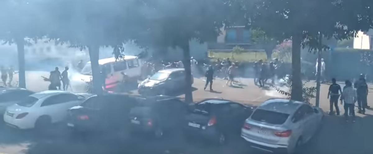 Amichevole Brescia-Cagliari, scontri tra ultras: 4 carabinieri contusi