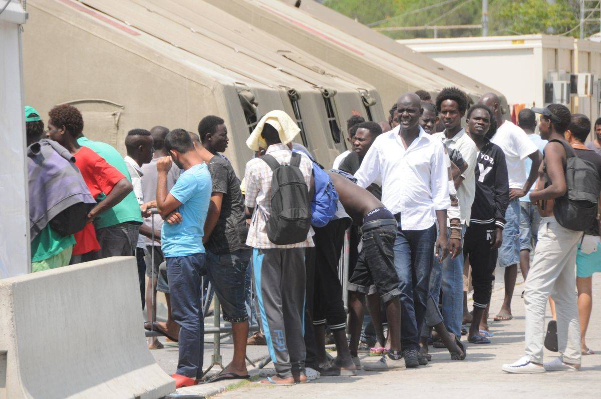 Ventimiglia al collasso: 30mila transiti in 2 mesi. Condannato il passeur