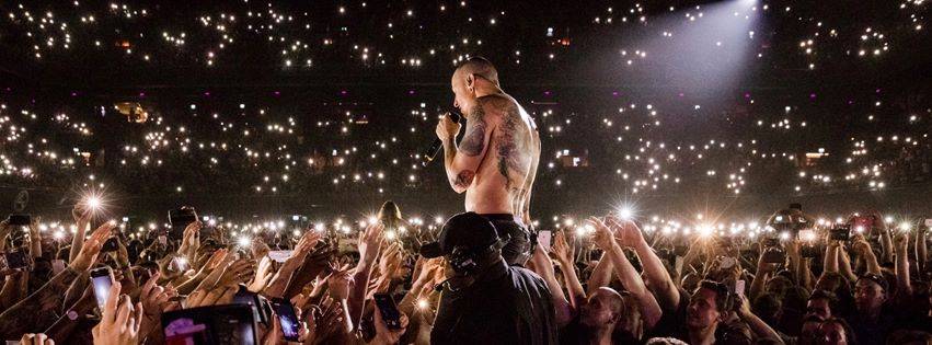 Toccante lettera dei Linkin Park a Chester: "Abbiamo il cuore a pezzi"