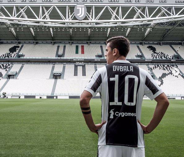 Juventus, Dybala: "Indossare la maglia numero 10 è un sogno"