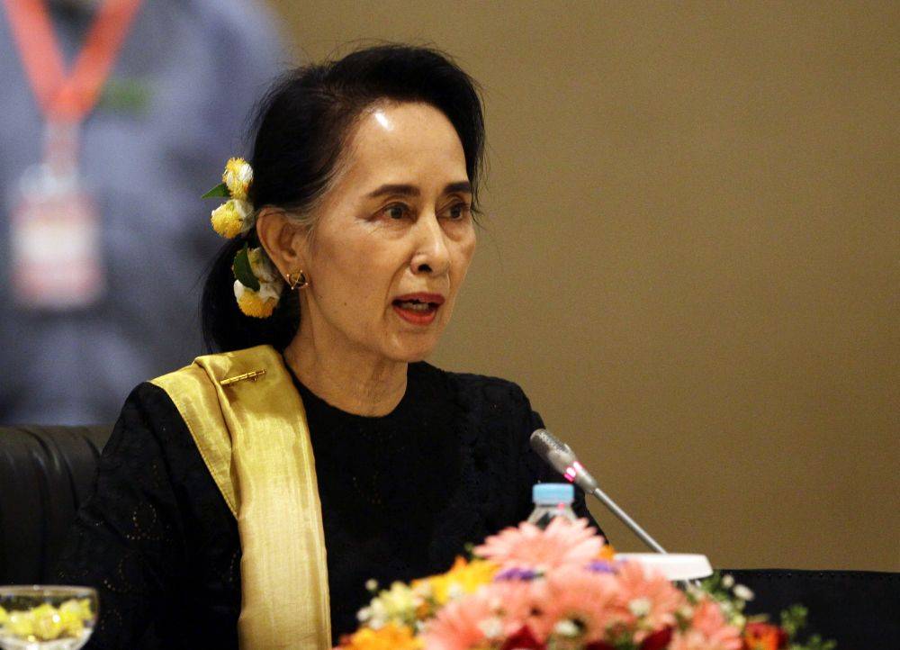 Birmania, il Nobel per la pace Aung San Suu Kyi nega le violenze contro i Rohingya