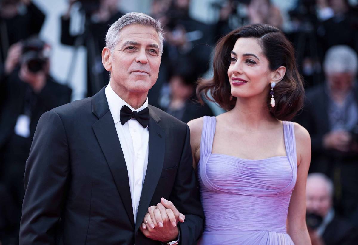 Clooney sfida il bando di Trump. E accoglie in casa un profugo