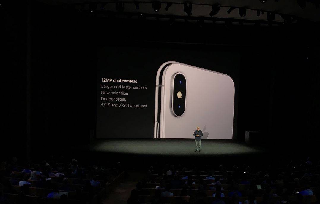 Apple, ecco il nuovo iPhone 8 ​Cosa cambia per il melafonino