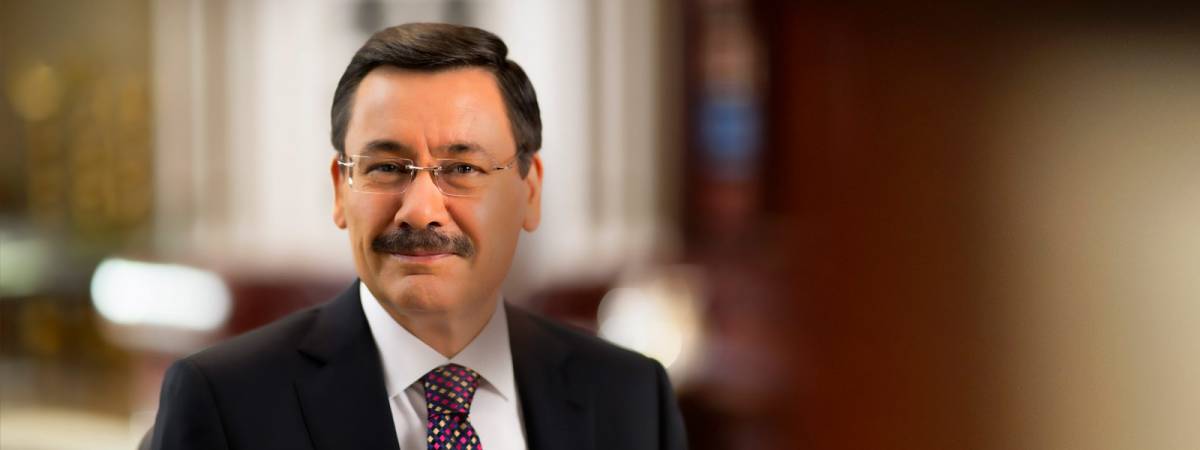 "Allah mandi più calamità agli Usa": tweet choc del sindaco di Ankara