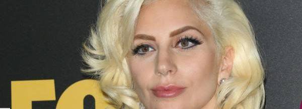 Lady Gaga ricoverata in ospedale: "Ho forti dolori"