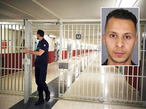 Francia, ammorbidite condizioni detenzione di Salah Abdeslam
