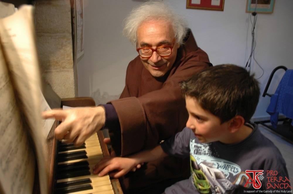 Quando la musica unisce: concerto di giovani pianisti della Terra Santa