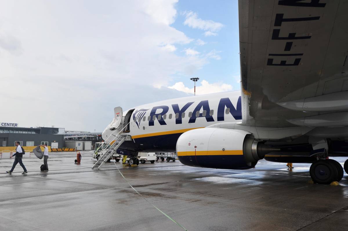 Ryanair "disobbedisce" all'Antitrust