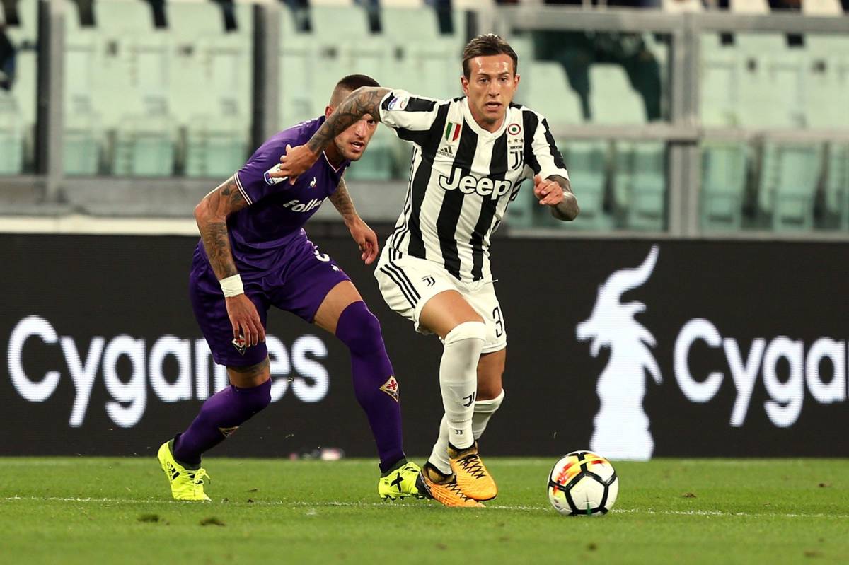 Bernardeschi si scaglia contro i tifosi della Fiorentina: "Stufo degli ignoranti"