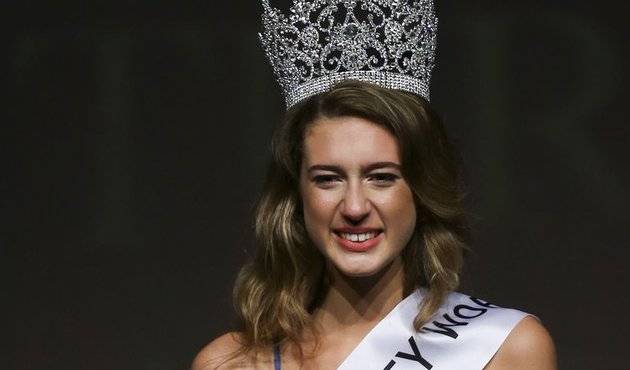 Miss Turchia perde la corona per un tweet sui martiri del golpe