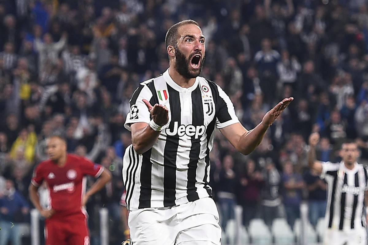 Napoli-Juventus, Higuain provoca i tifosi partenopei