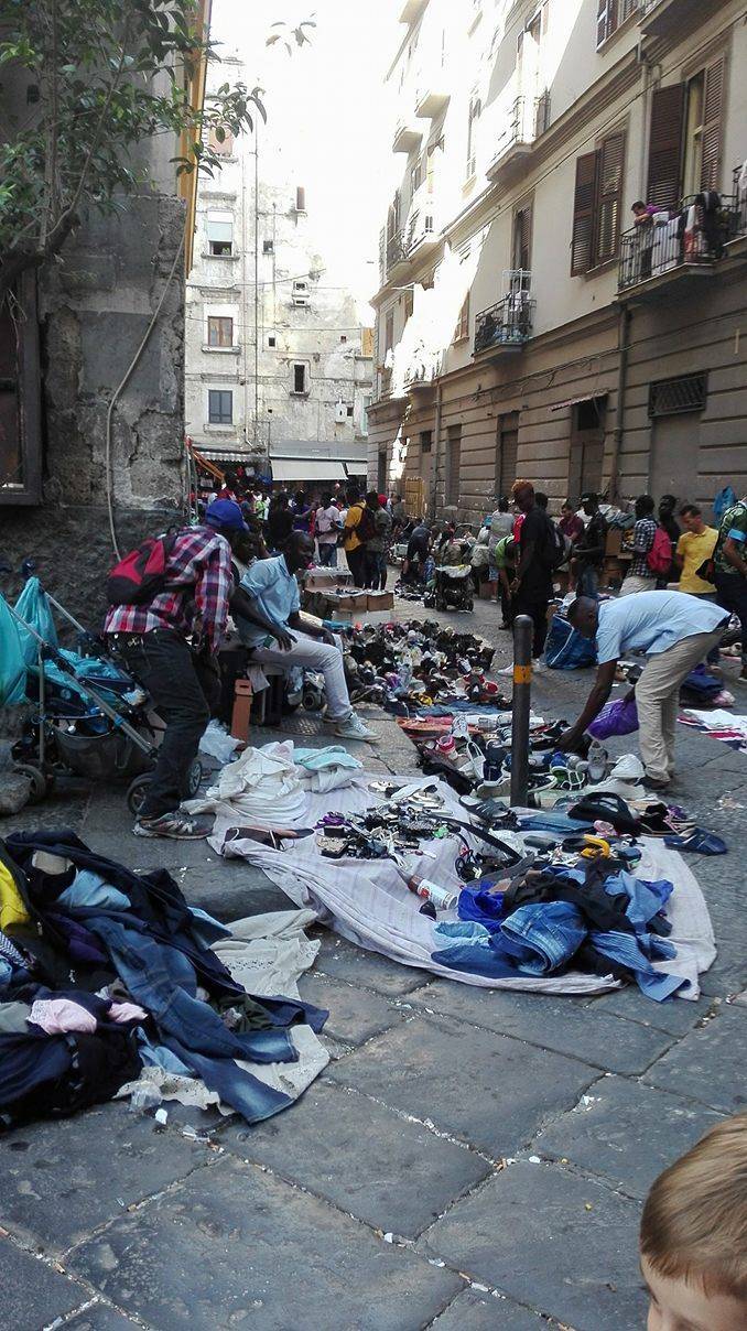 Aggressione dei poliziotti a Napoli: “Vi racconto cosa ho visto e come siamo costretti a vivere”