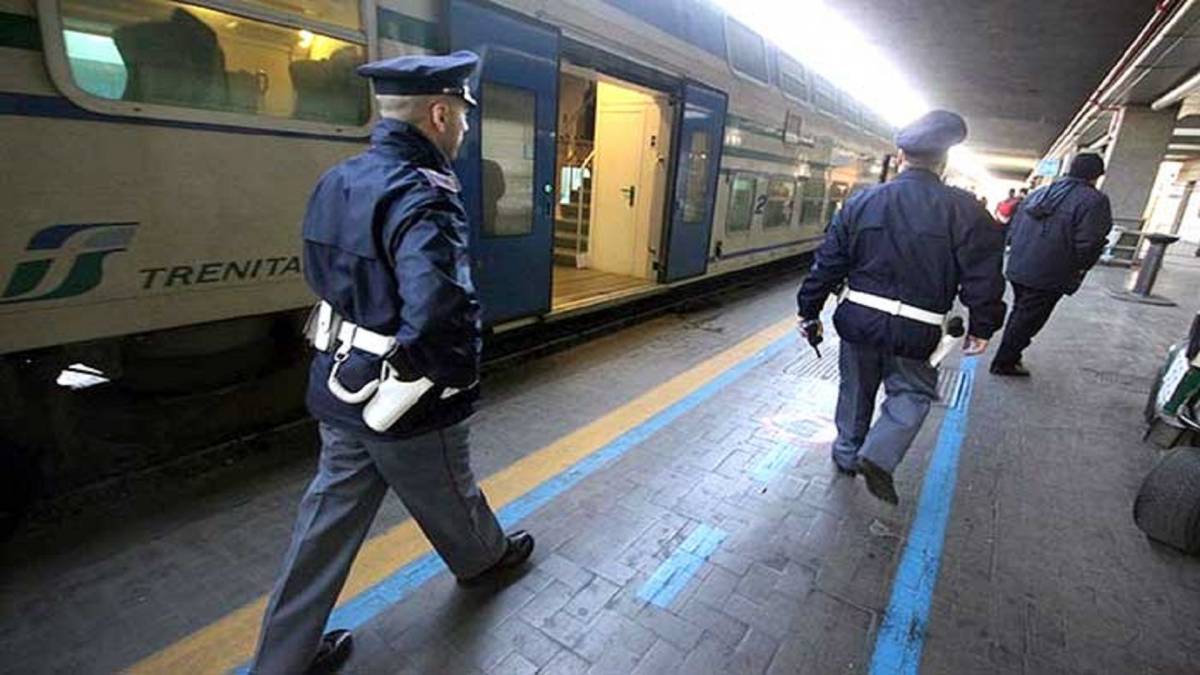 Tunisini assaltano il treno per Palermo: caos alla stazione di Agrigento