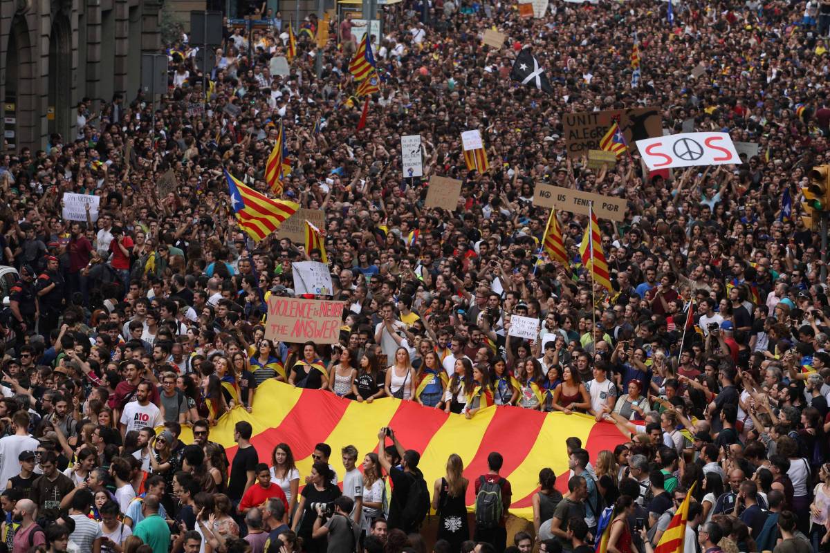 Catalogna verso l'indipendenza. E Puigdemont rischia il carcere