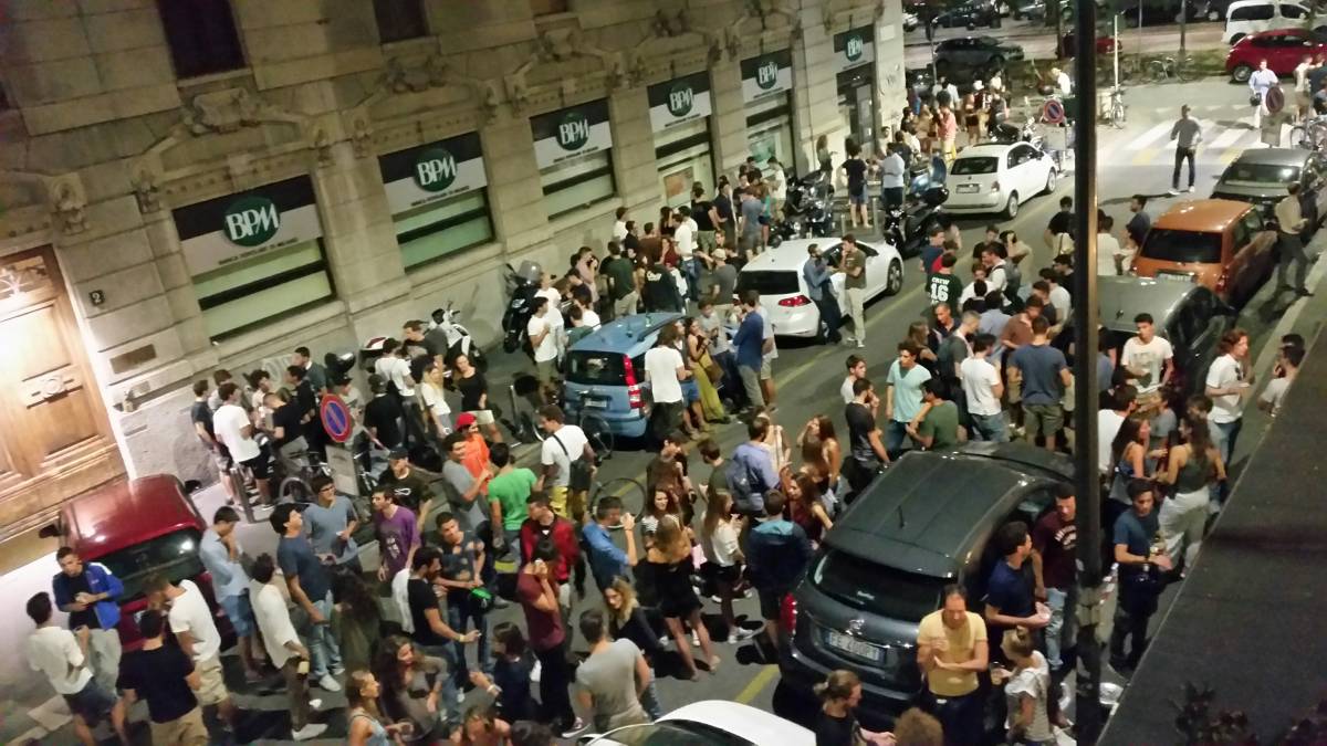 Spaccio, rumori e abuso di alcol Ecco la Milano molesta "by night"