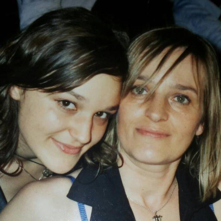 Facebook chiude il profilo della figlia morta. La madre: "È una grande dolore"