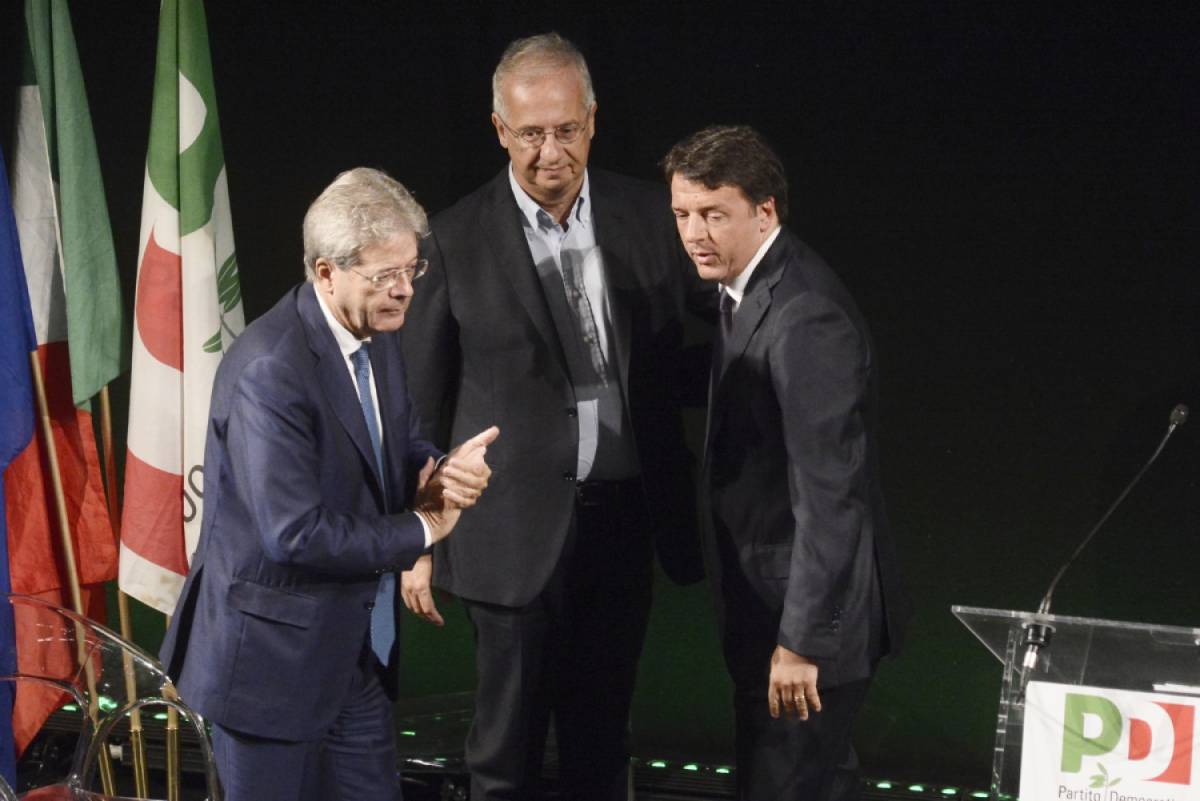 Renzi sbianchetta Prodi: l'avversario è il centrodestra