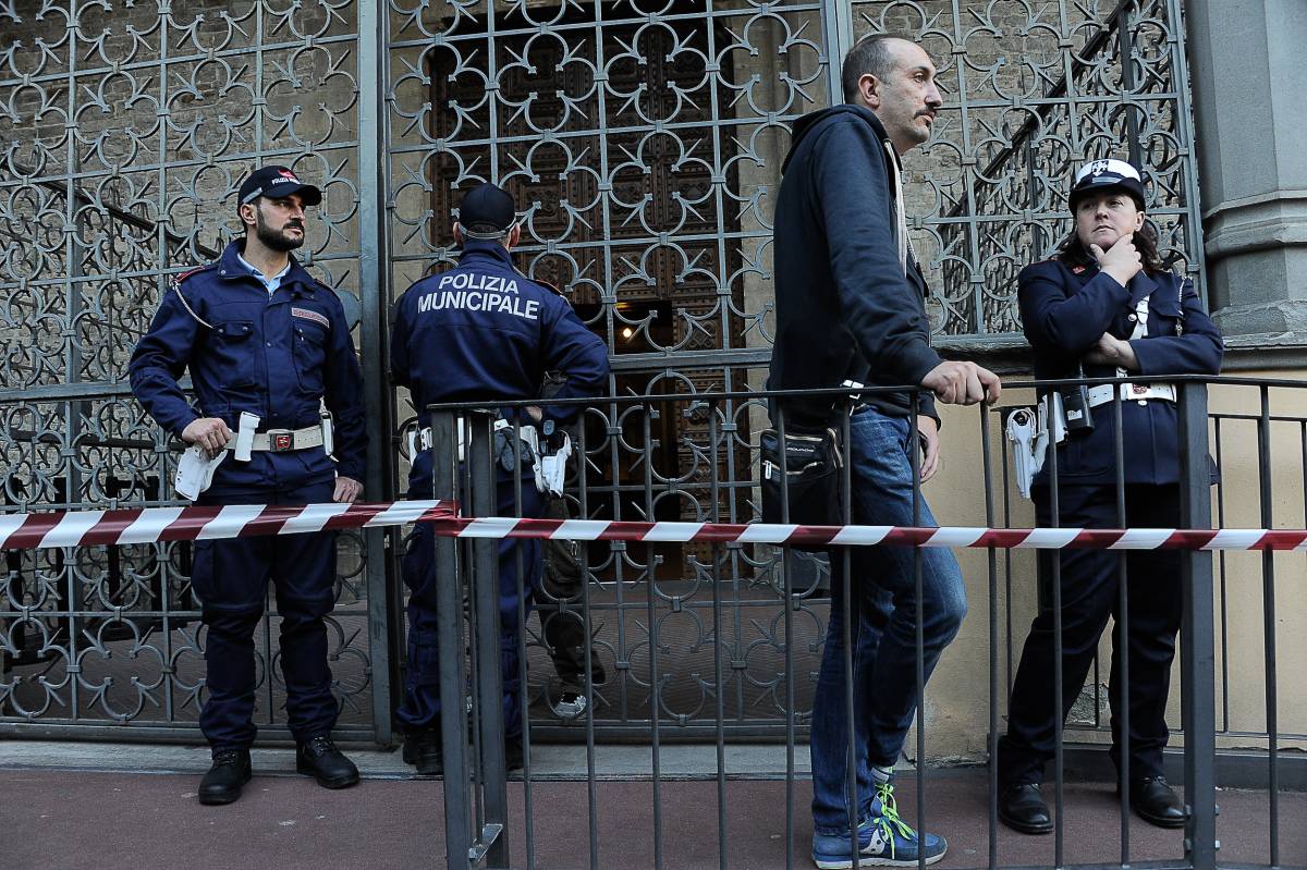 Firenze, crollo nella basilica: ​morto un turista spagnolo