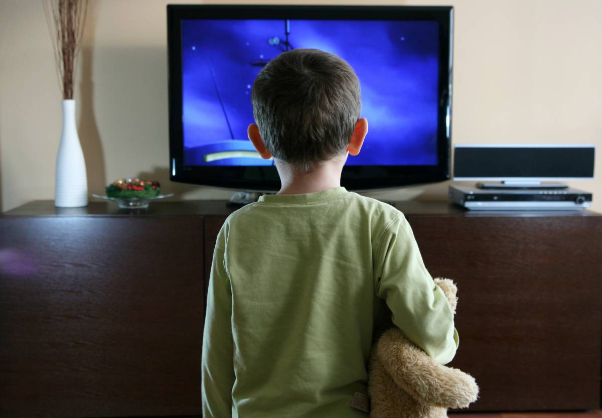 Lecce, bambino di 2 anni muore schiacciato dalla televisione