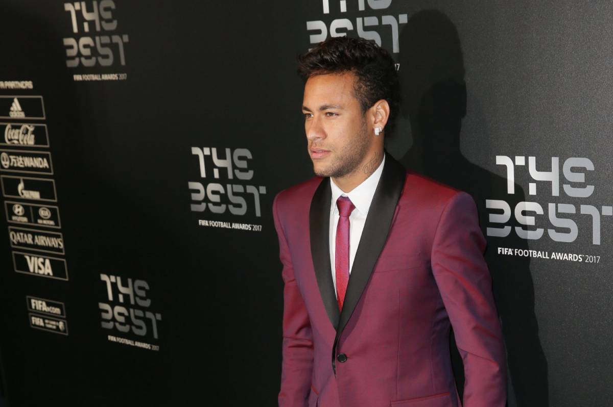 Neymar-Psg ai titoli di coda. In Spagna: "Nike lo porterà al Real Madrid"