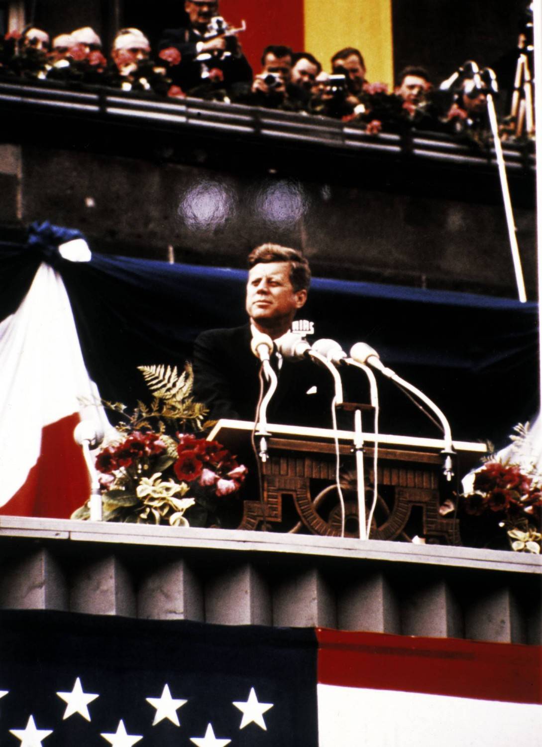 Il vero mistero mai svelato su Kennedy: era sciatto, donnaiolo ma irresistibile