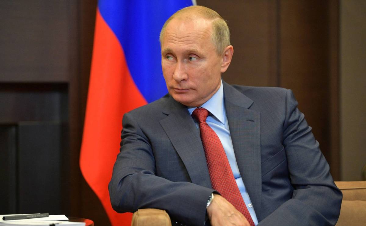 Presidenziali Russia, Putin annuncia la sua candidatura