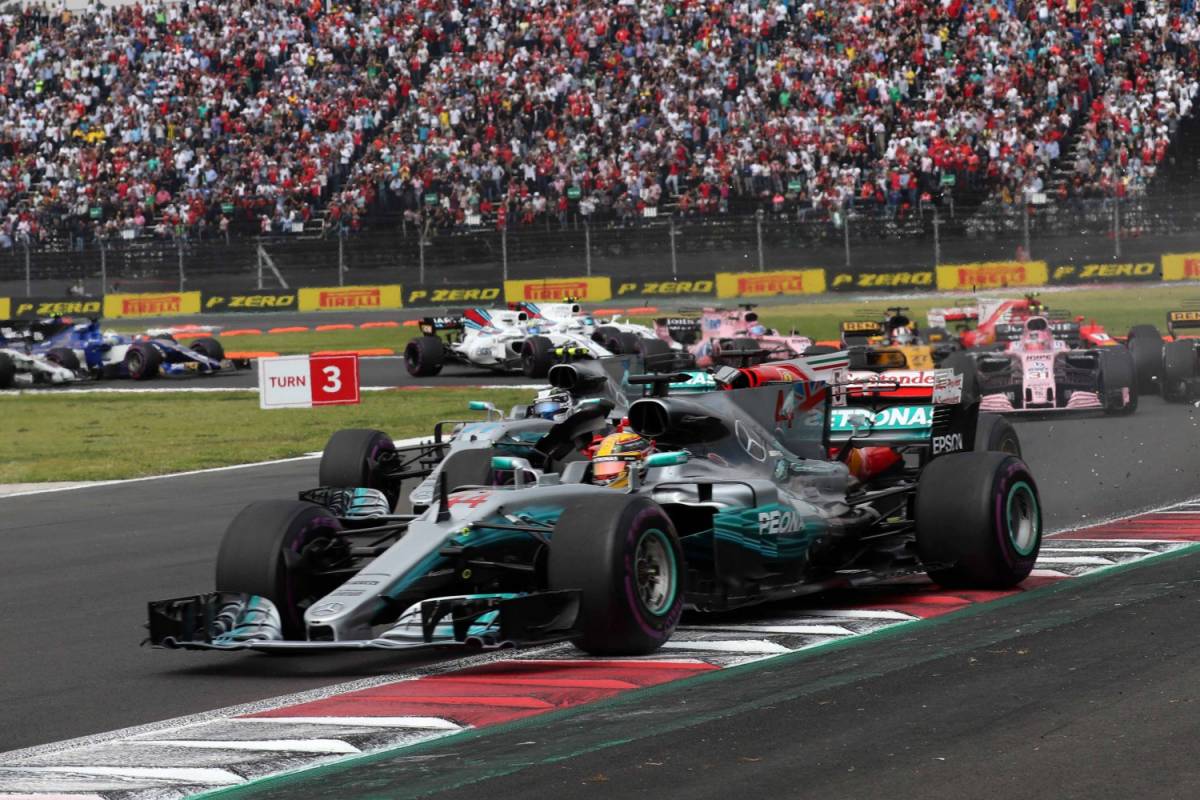 Formula Uno, Gp Messico: vince Verstappen ma Hamilton è campione del mondo