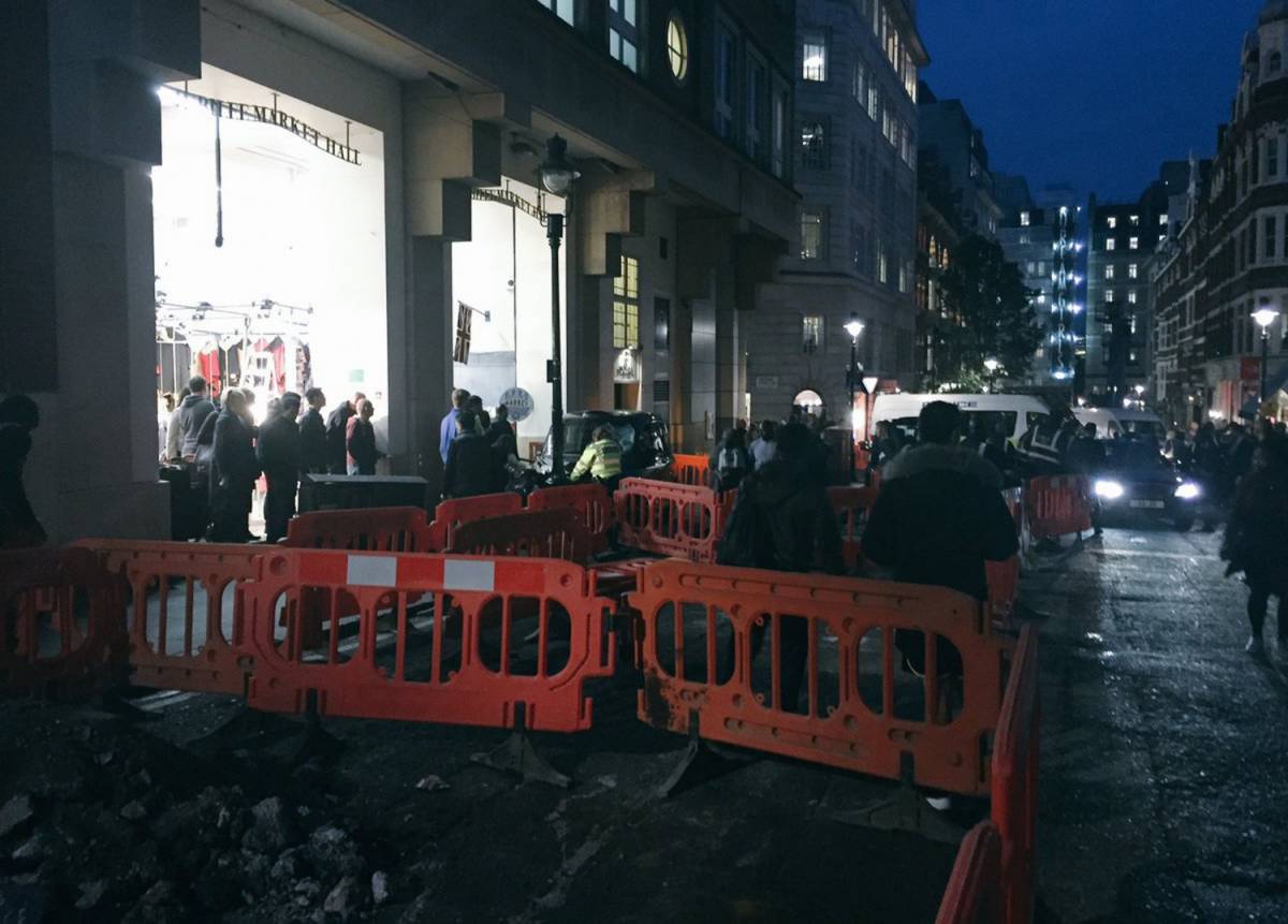 Taxi su marciapiede: feriti a Londra. Polizia esclude il terrorismo