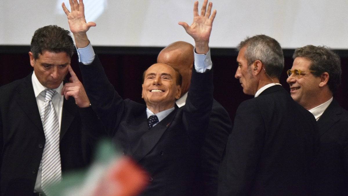 Decide il fattore Berlusconi: "Io unico argine ai 5 Stelle"