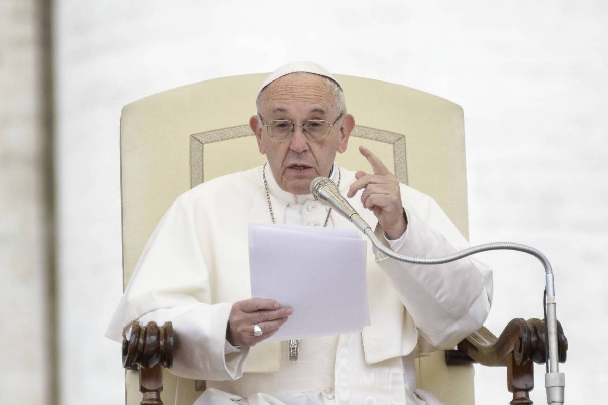 Papa Francesco: "L'aborto è quello che fa la mafia"