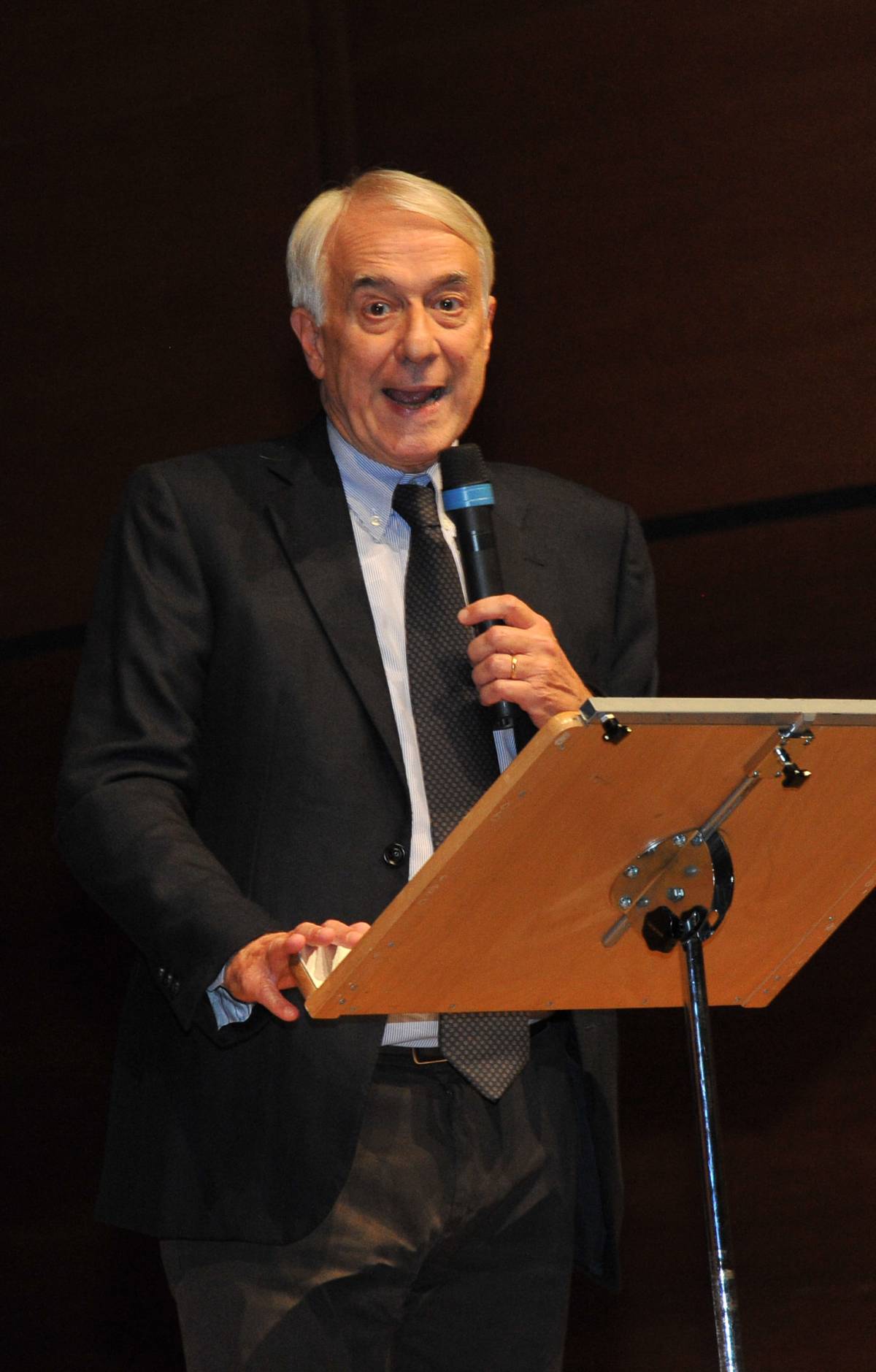 Pisapia apre al centro ma poi ci ripensa: "Notizie inventate"