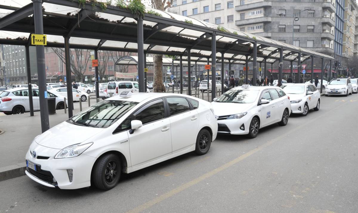Sciopero dei taxi contro Uber e Ncc. Nencini: "Mobilitazione ingiustificata"
