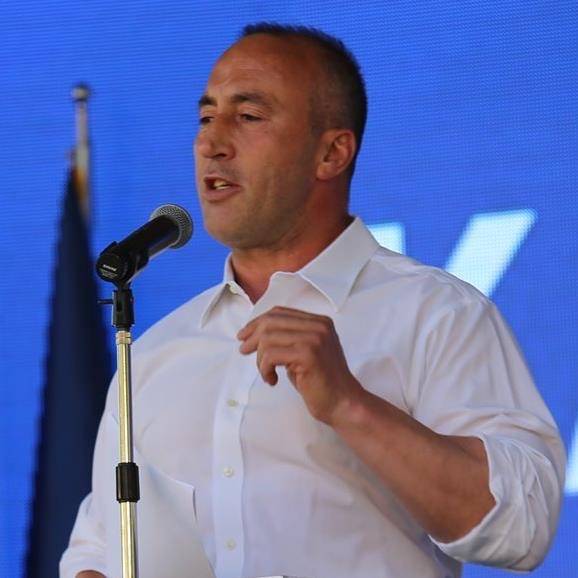Il "criminale di guerra" Haradinaj scompare dalla lista dell'Interpol