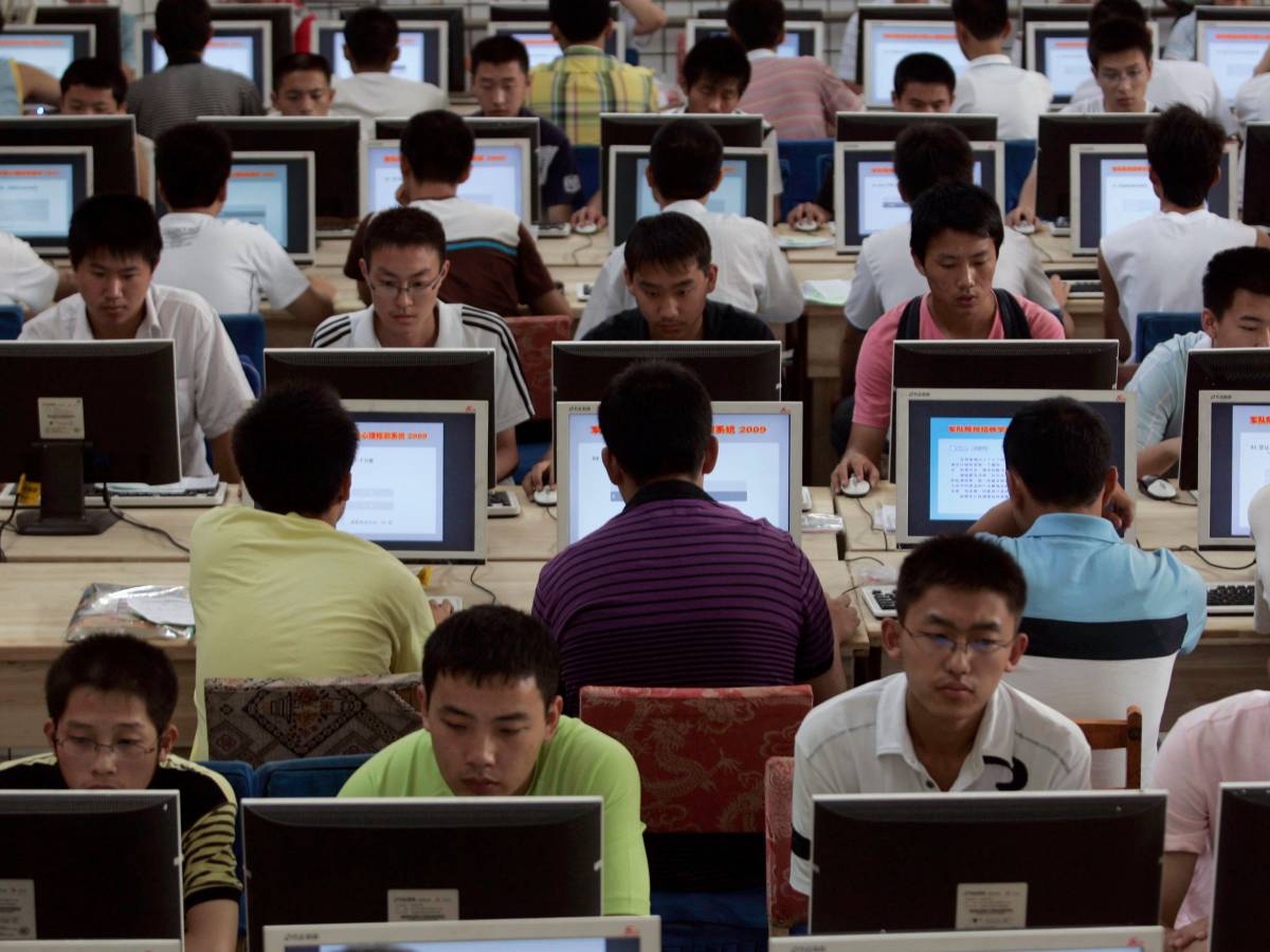 Falce e mouse, la Cina apre ai colossi del web
